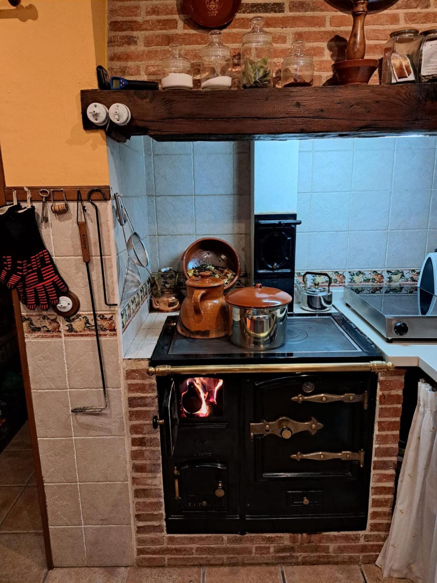 Vinarius, Posada Rural Castellanos de Villiquera Ngoại thất bức ảnh
