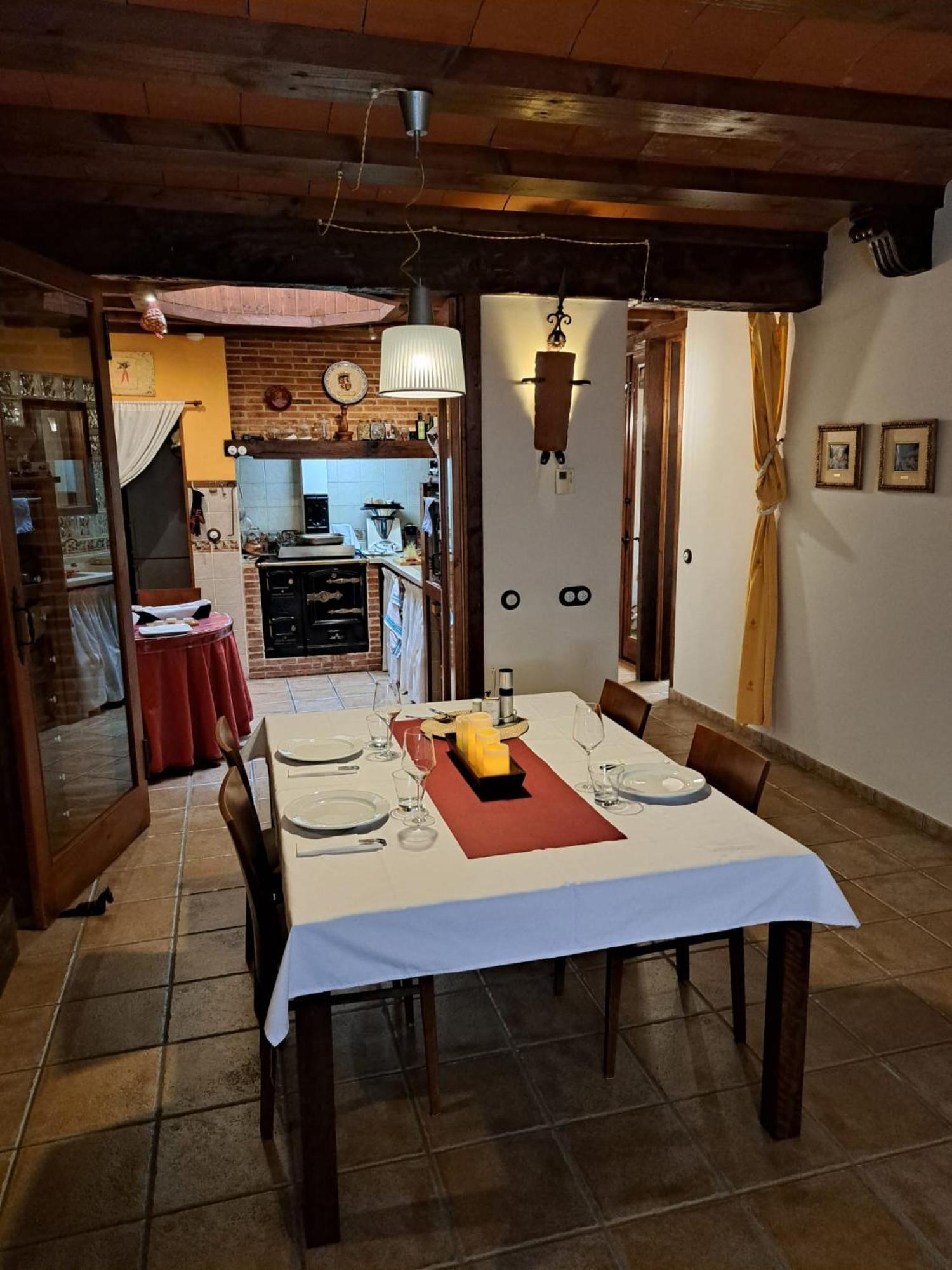 Vinarius, Posada Rural Castellanos de Villiquera Ngoại thất bức ảnh