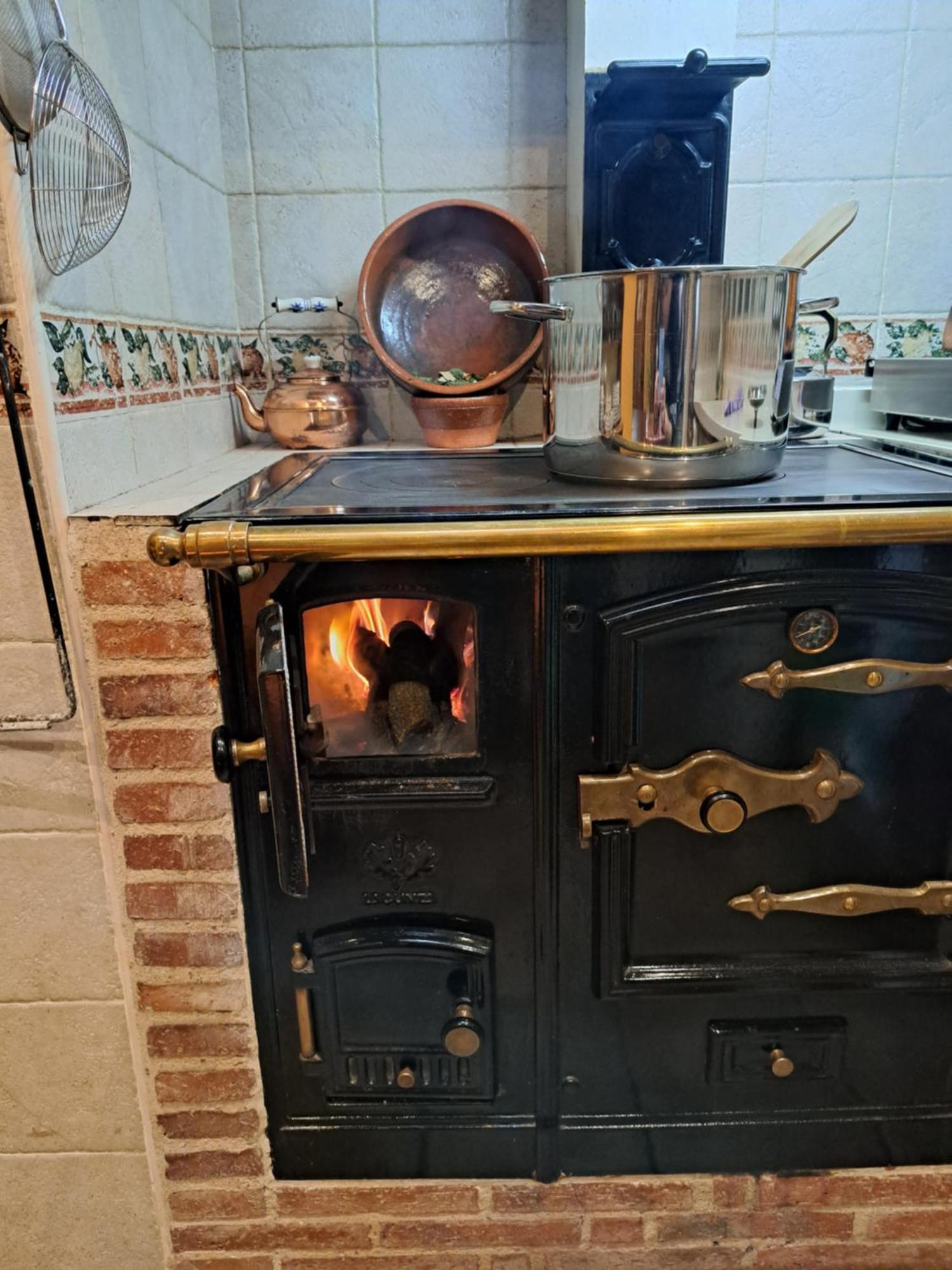 Vinarius, Posada Rural Castellanos de Villiquera Ngoại thất bức ảnh